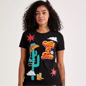 First row wild and free tee size medium
